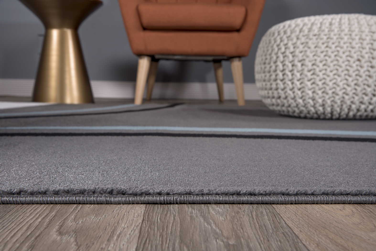 Coleen Gray 3'3 x 5' Rug - Thumbnail - Image 3