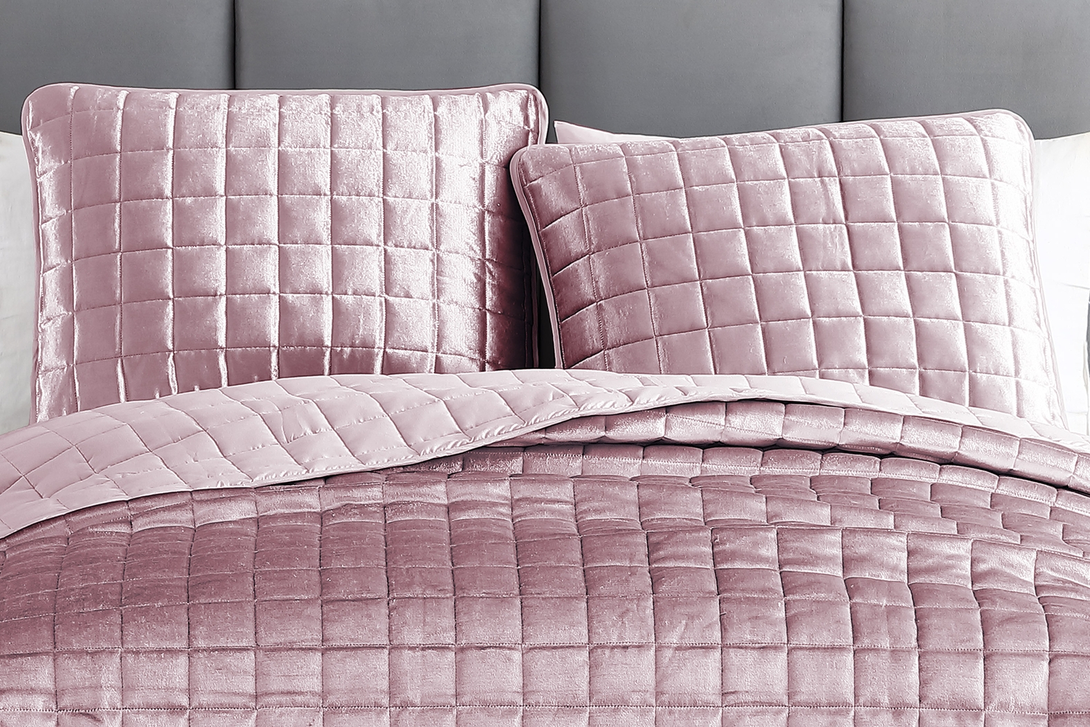 Constock Blush 3 Pc King Coverlet Set - Thumbnail - Image 3