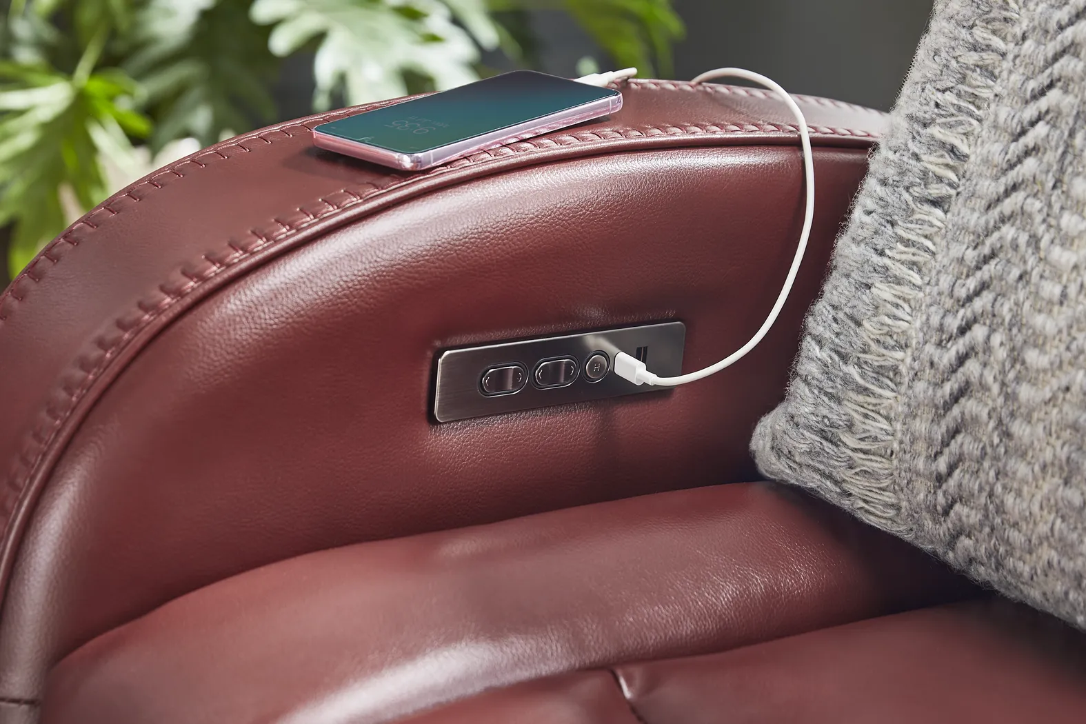 Copperfield Red Dual Power Recliner - Thumbnail - Image 3