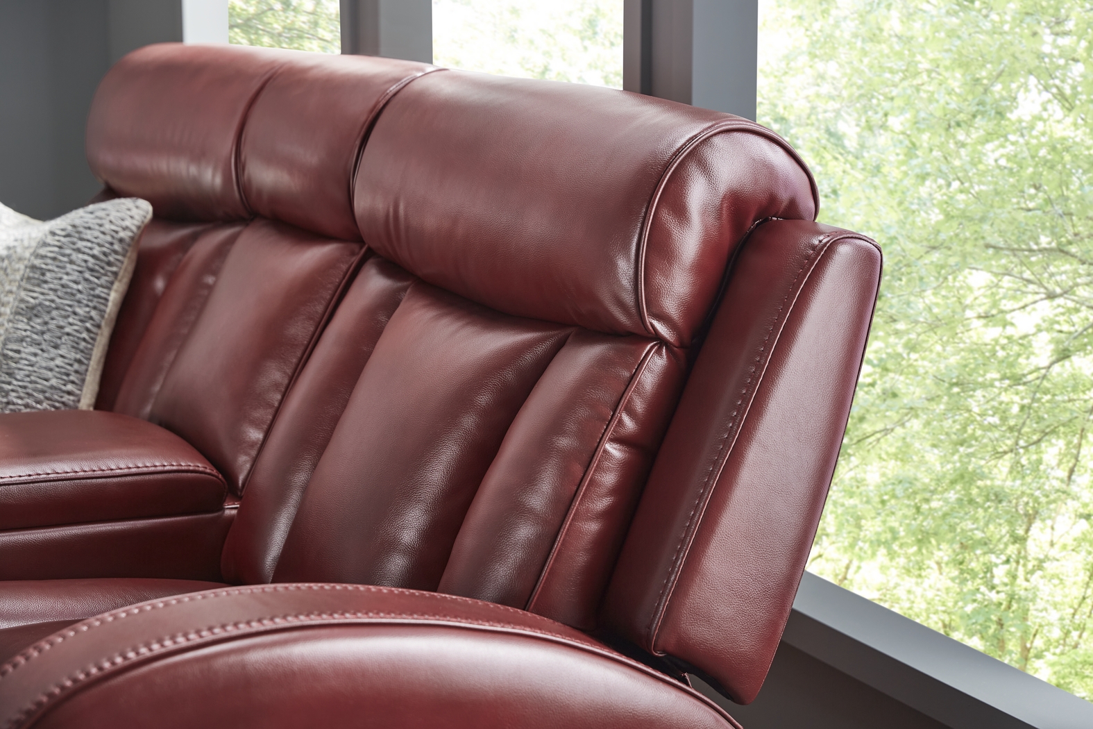 Copperfield Red Dual Power Reclining Console Loveseat - Thumbnail - Image 3