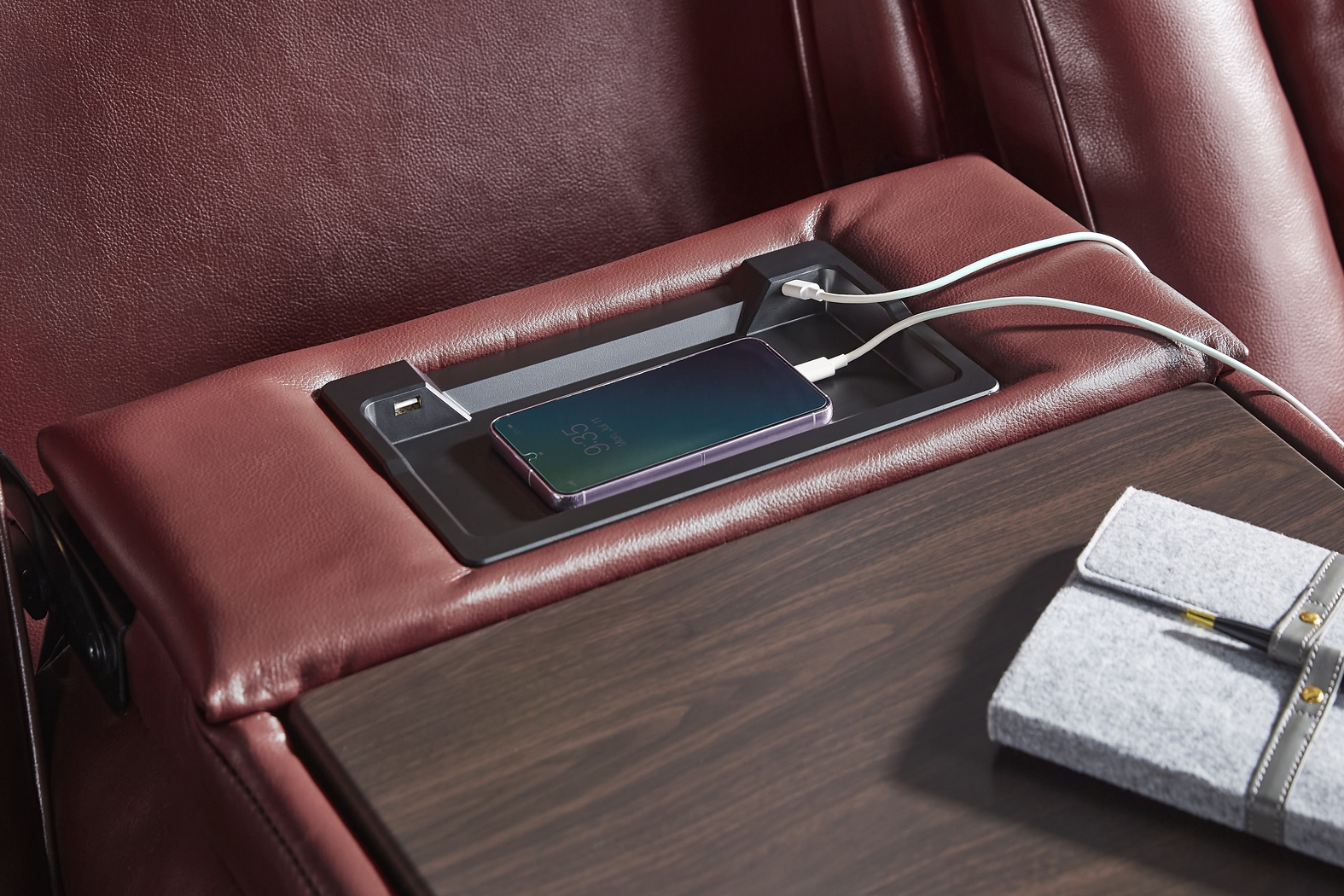 Copperfield Red 2 Pc Living Room with Dual Power Reclining Sofa - Thumbnail - Image 9