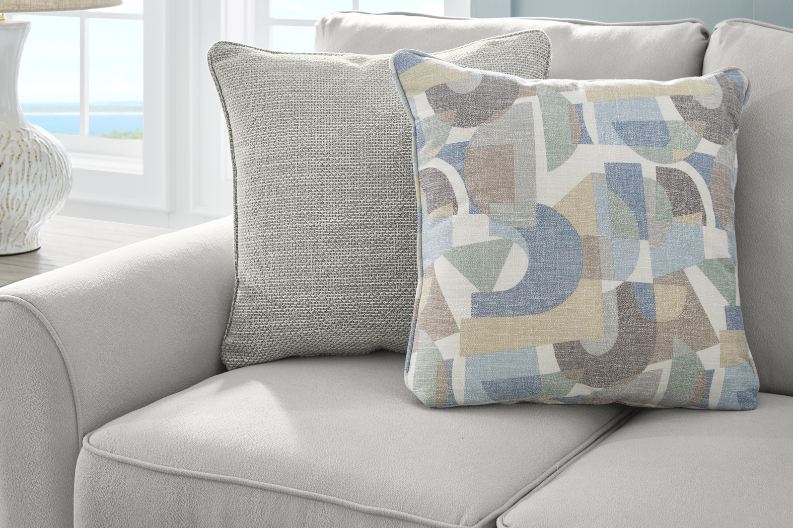 Coralville Gray 5 Pc Living Room - Thumbnail - Image 4