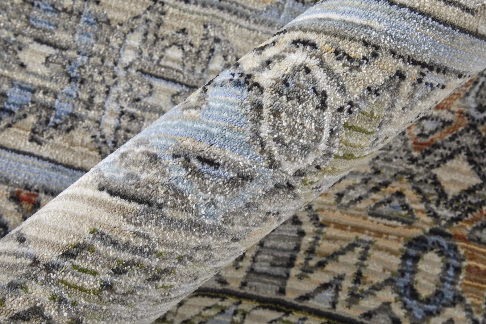 Coreison Gray 7'10 x 10'3 Rug - Thumbnail - Image 9