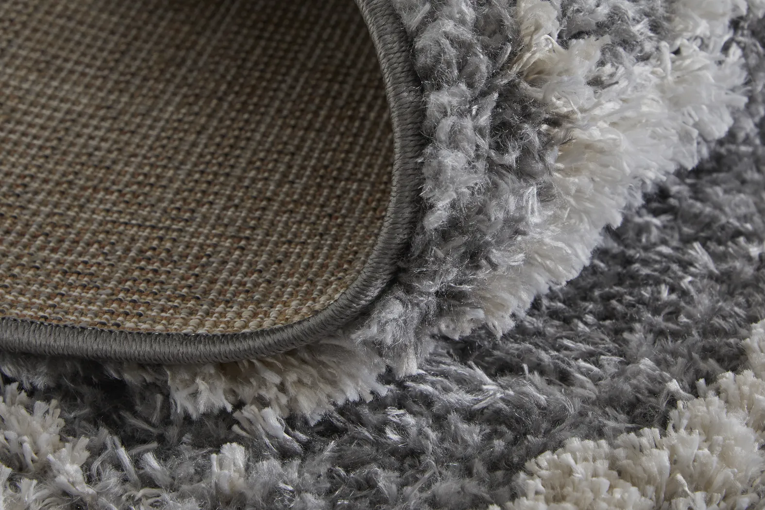 Corlionne Gray 5' X 8' Rug - Thumbnail - Image 3