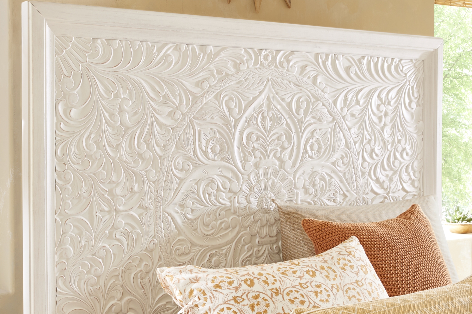 Cornelia White 3 Pc King Panel Bed - Thumbnail - Image 4