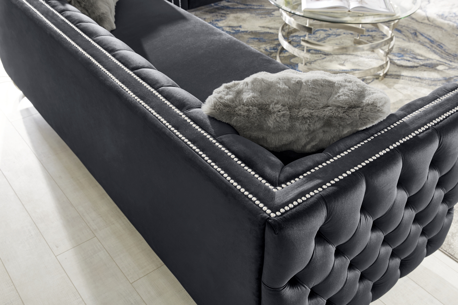 Corrella Black 7 Pc Living Room - Thumbnail - Image 4