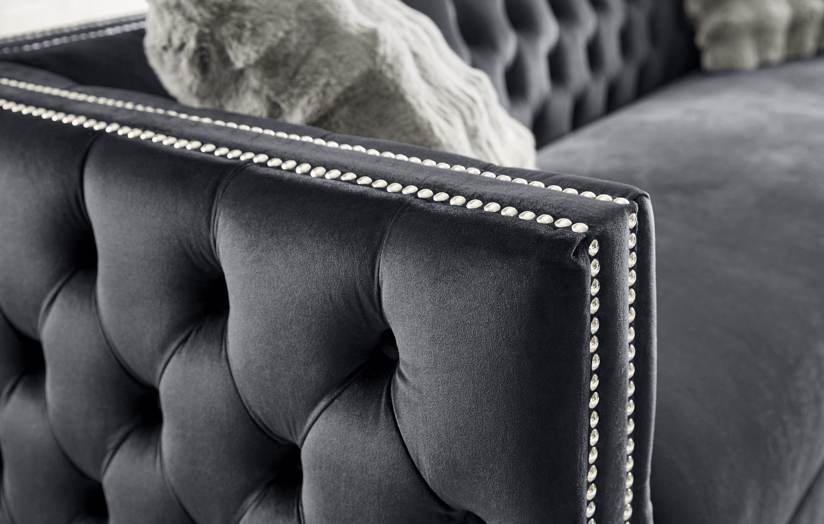 Corrella Black 7 Pc Living Room - Thumbnail - Image 6