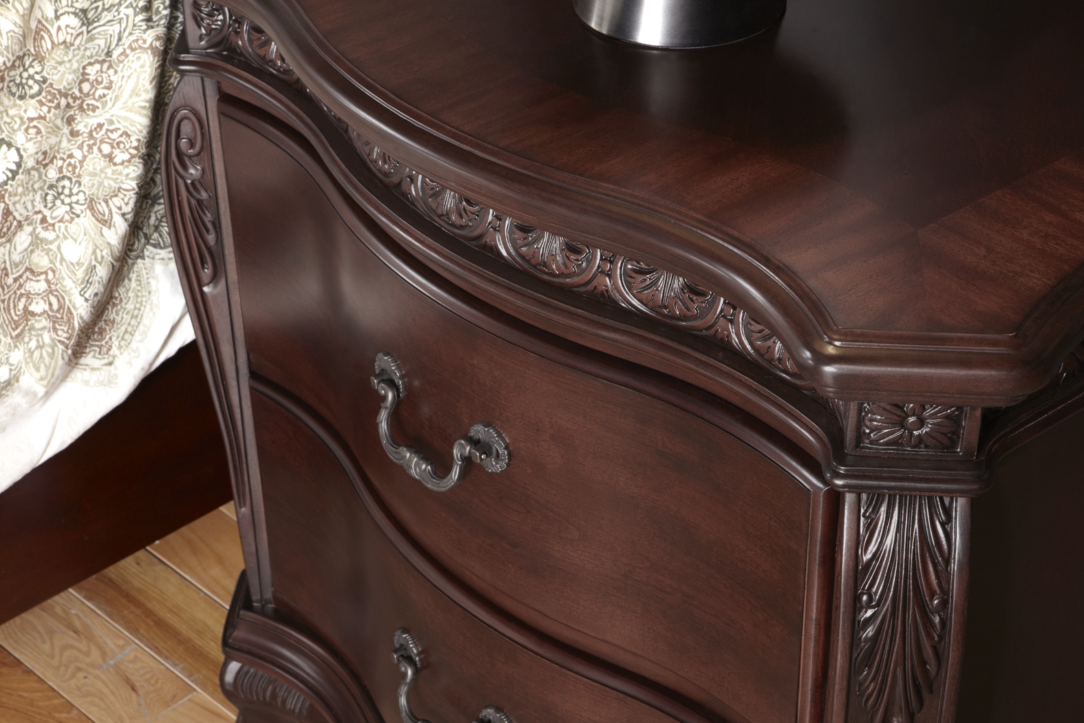 Cortinella Cherry Nightstand - Thumbnail - Image 3