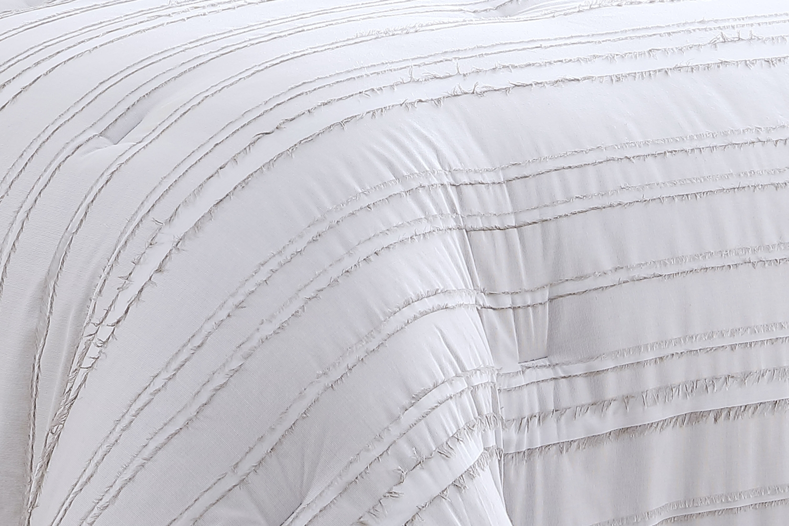 Cosgrave White Gray 6 Pc Queen Comforter Set - Thumbnail - Image 3