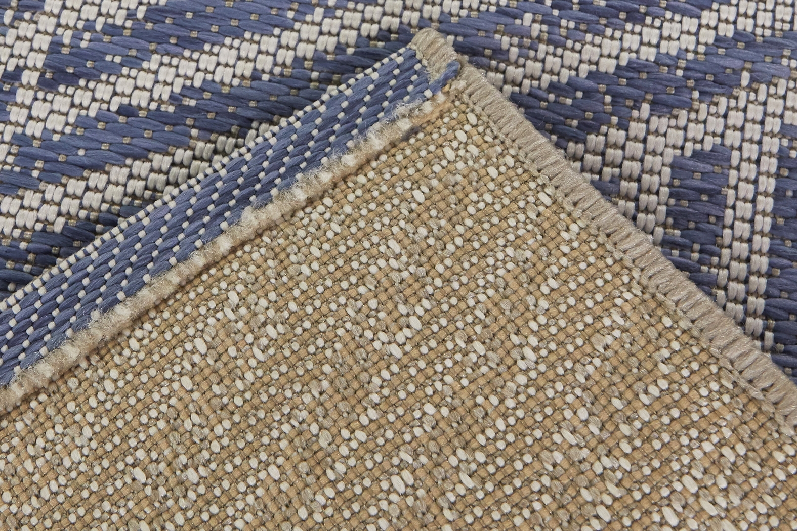 Cosgrove Chambray 5'3 x 7' Indoor/Outdoor Rug - Thumbnail - Image 4