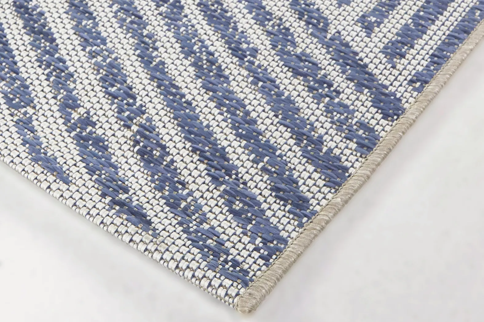 Cosgrove Chambray 7'10 x 10' Indoor/Outdoor Rug - Thumbnail - Image 3