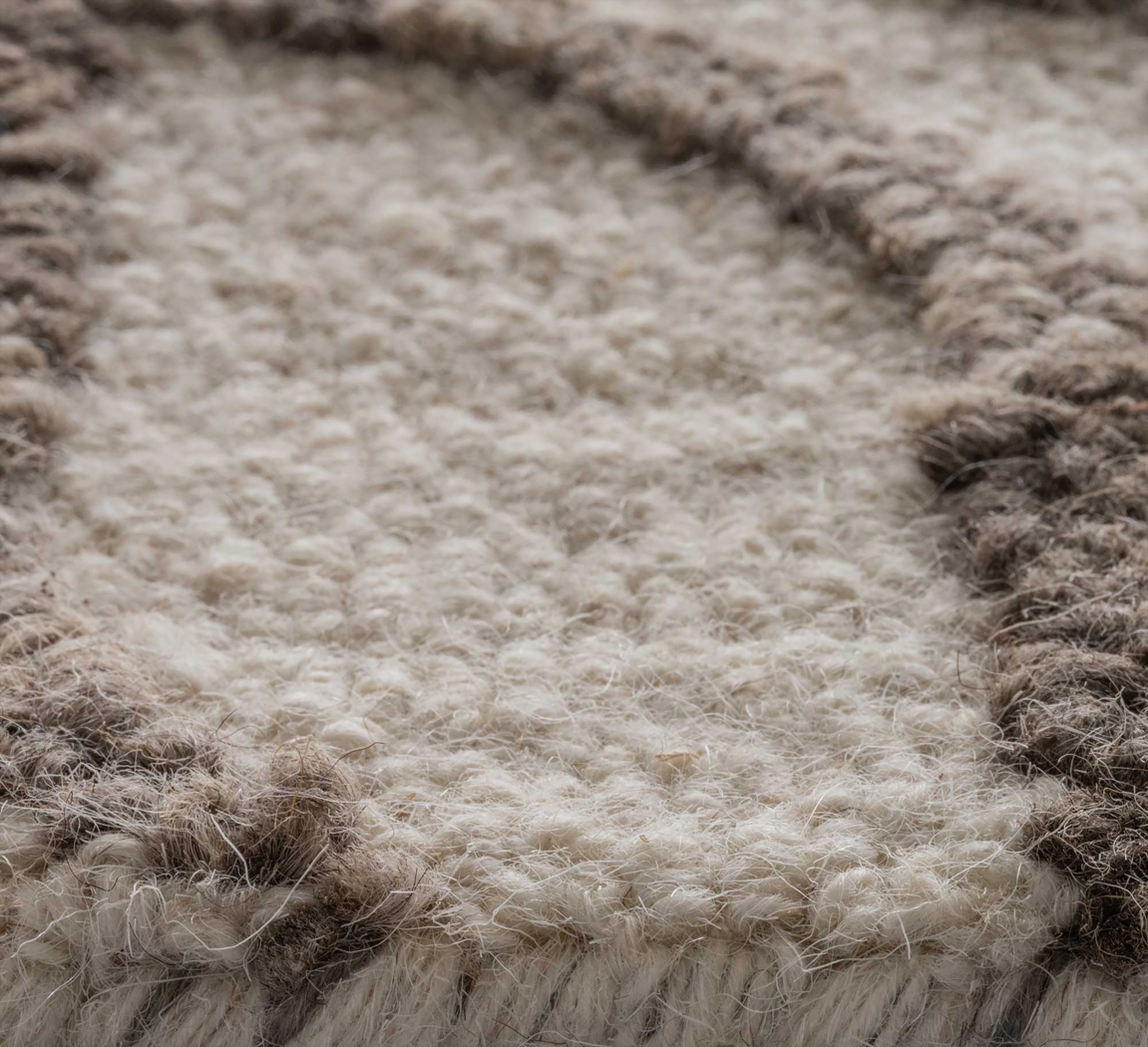 Covenbo Tan 5' x 8' Rug - Thumbnail - Image 4