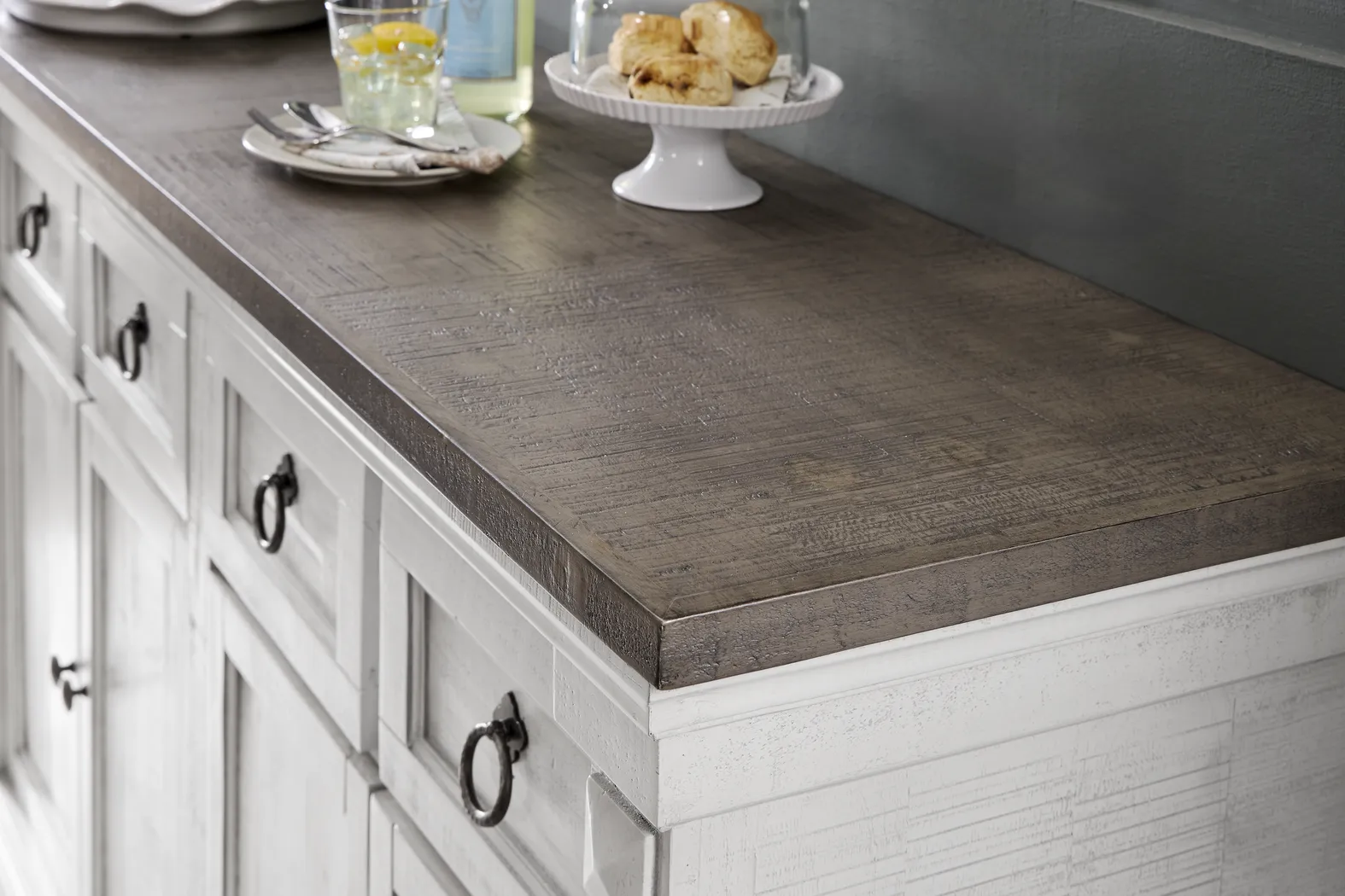 Crestwell Manor White 8 Pc 85 in. Dining Room - Thumbnail - Image 8