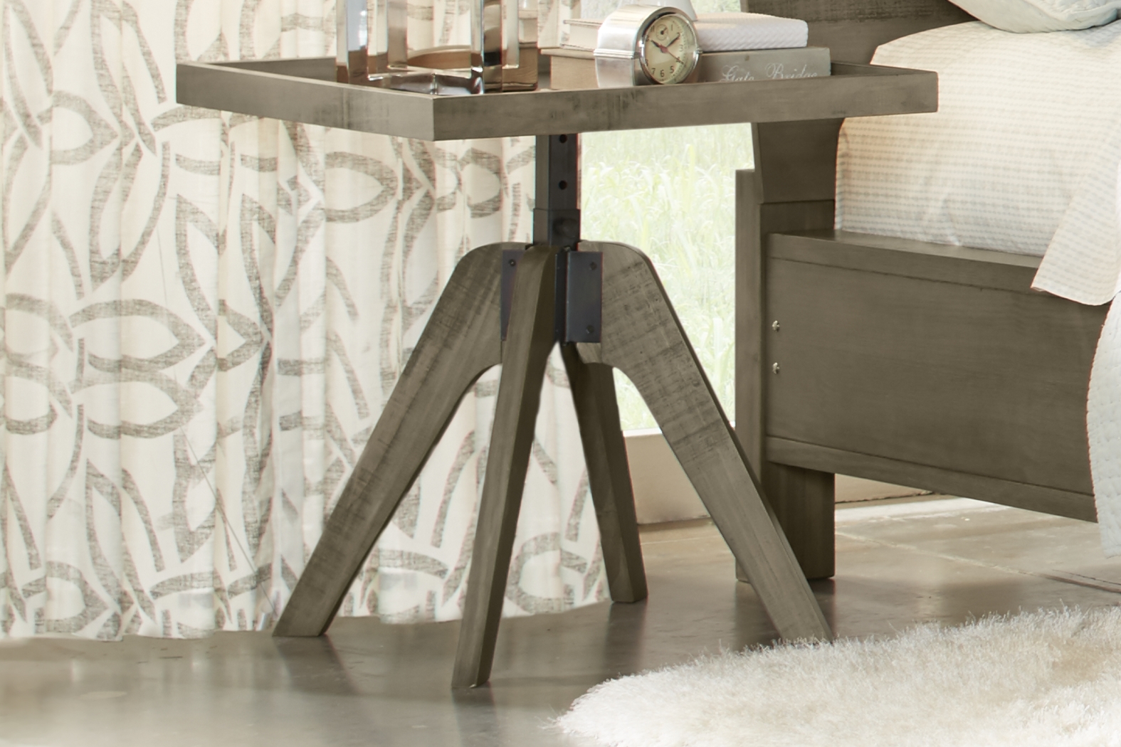 Crestwood Creek Gray Night Table - Thumbnail - Image 3