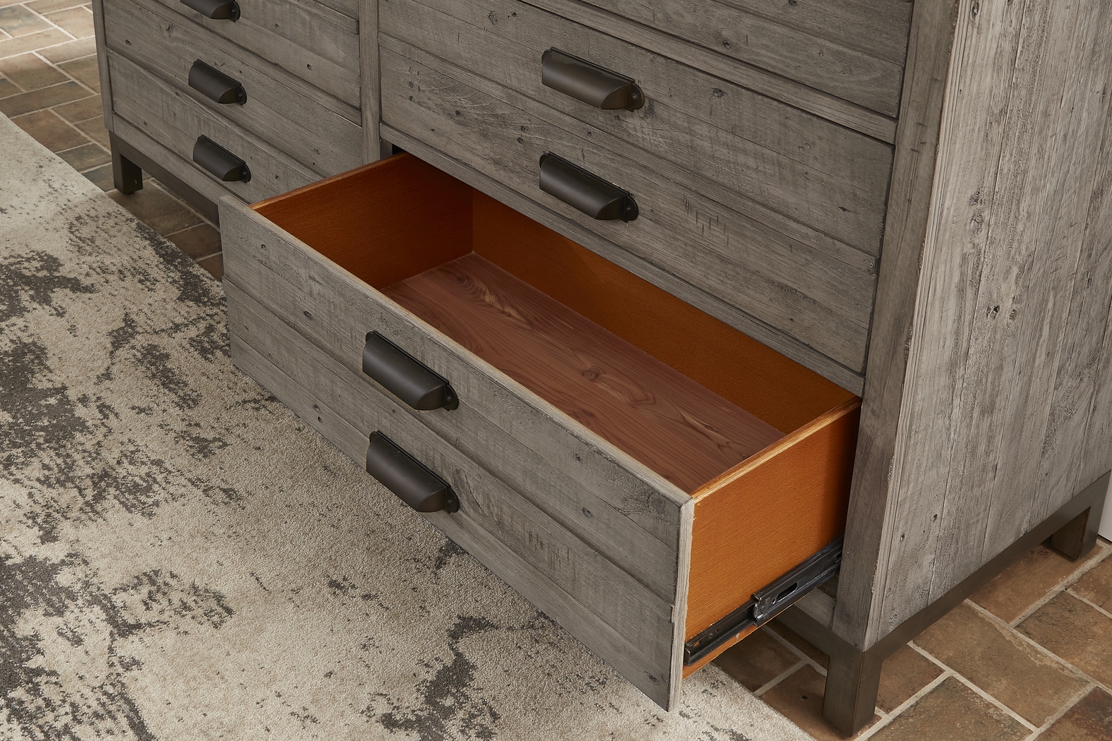 Crossgate Gray 7 Pc Queen Panel Bedroom - Thumbnail - Image 8