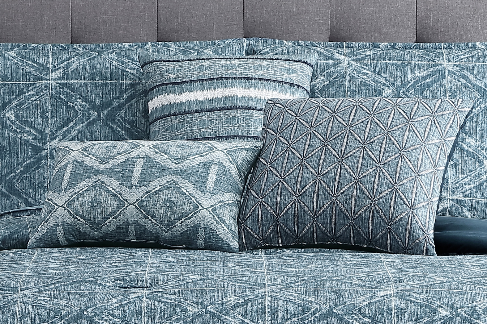 Croxton Blue 7 Pc King Comforter Set - Thumbnail - Image 4