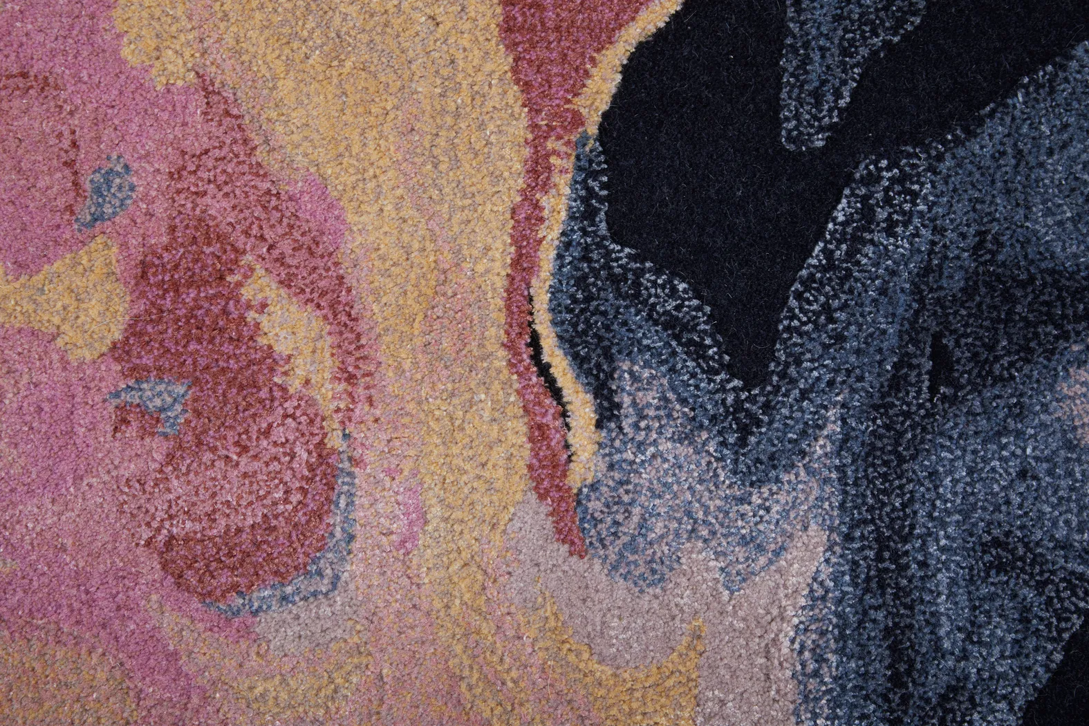Cualli Pink/Blue 8' x 10' Rug - Thumbnail - Image 5