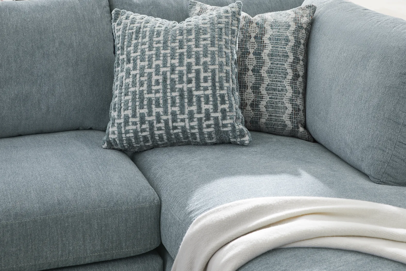 Cypress Street Sky 3 Pc Sectional Living Room - Image 7