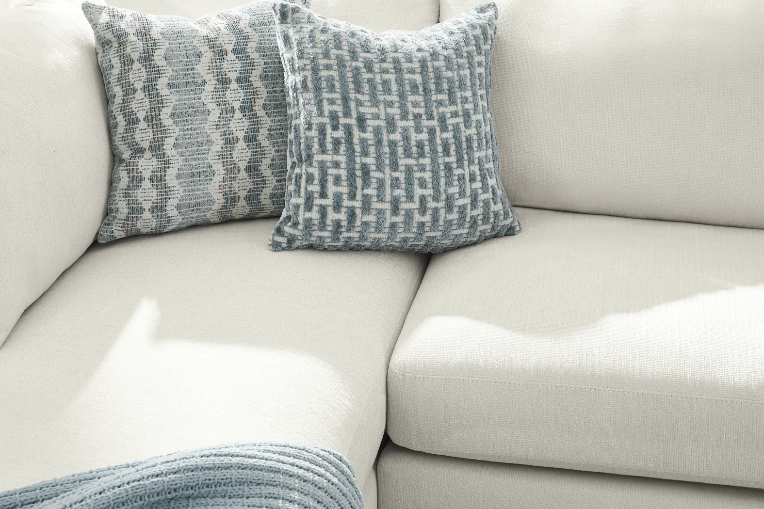 Cypress Street White 3 Pc Sectional Living Room - Thumbnail - Image 3