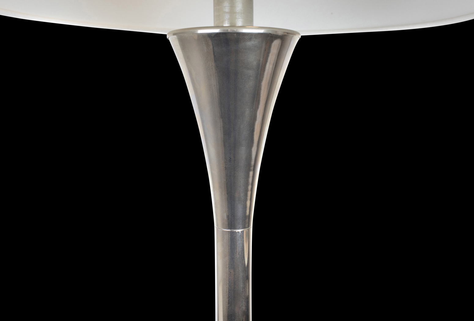 Daey Drive Silver Floor Lamp - Thumbnail - Image 3