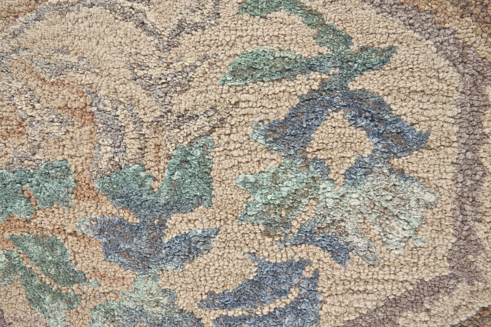 Dafina Green 5' x 8' Rug - Thumbnail - Image 3