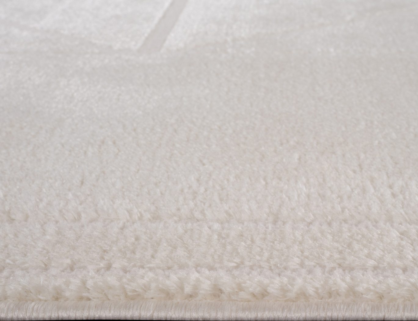 Damaray Ivory 2'6 x 10' Runner Rug - Thumbnail - Image 2