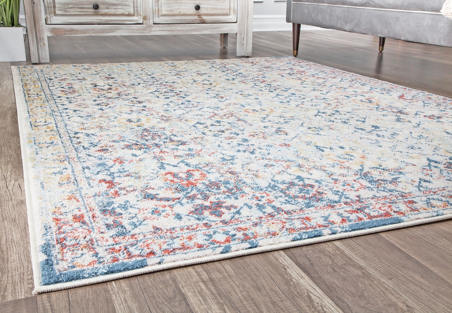 Damini White 5' x 7' Rug - Thumbnail - Image 3