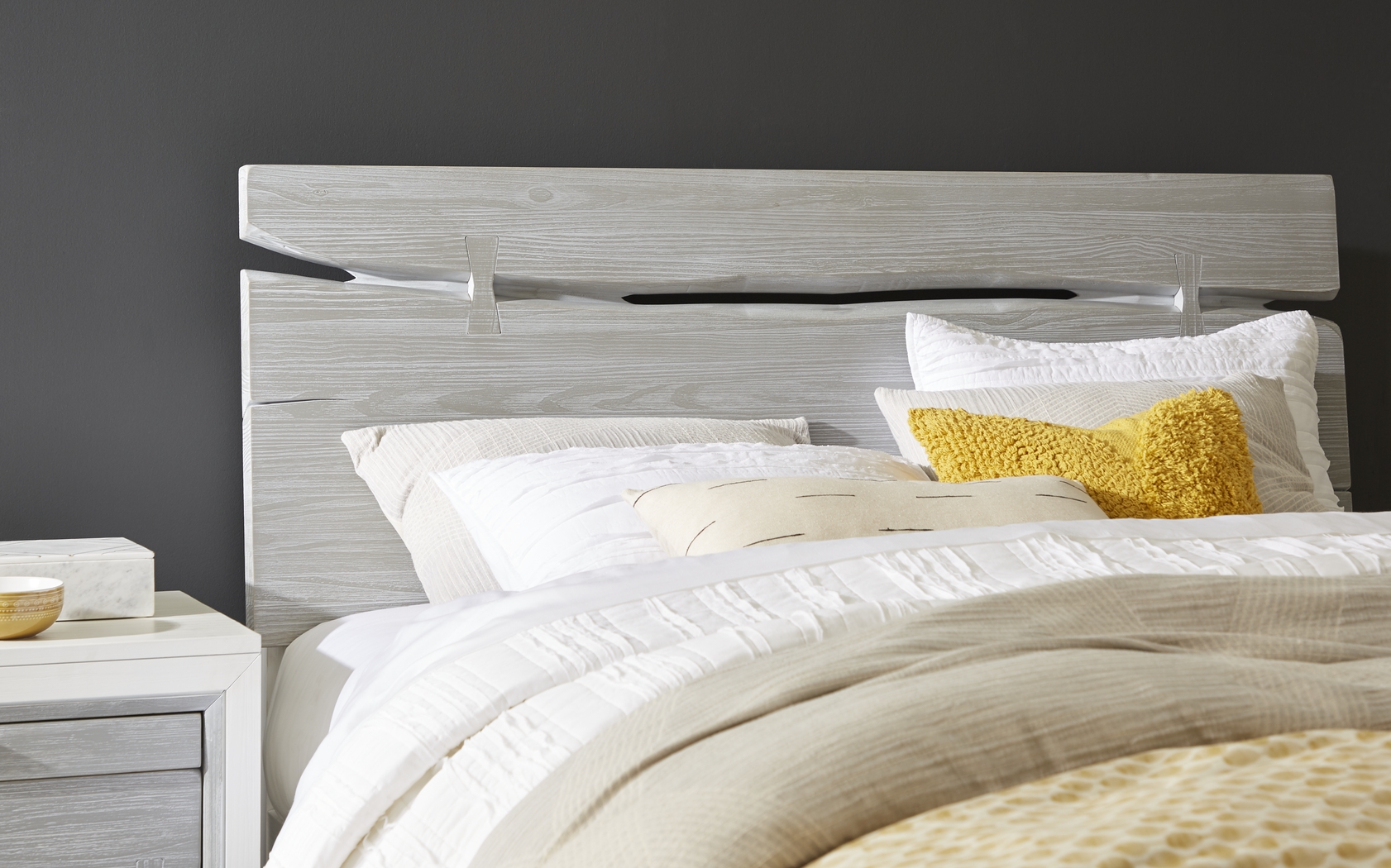 Dana Point White 5 Pc Queen Panel Bedroom - Thumbnail - Image 3