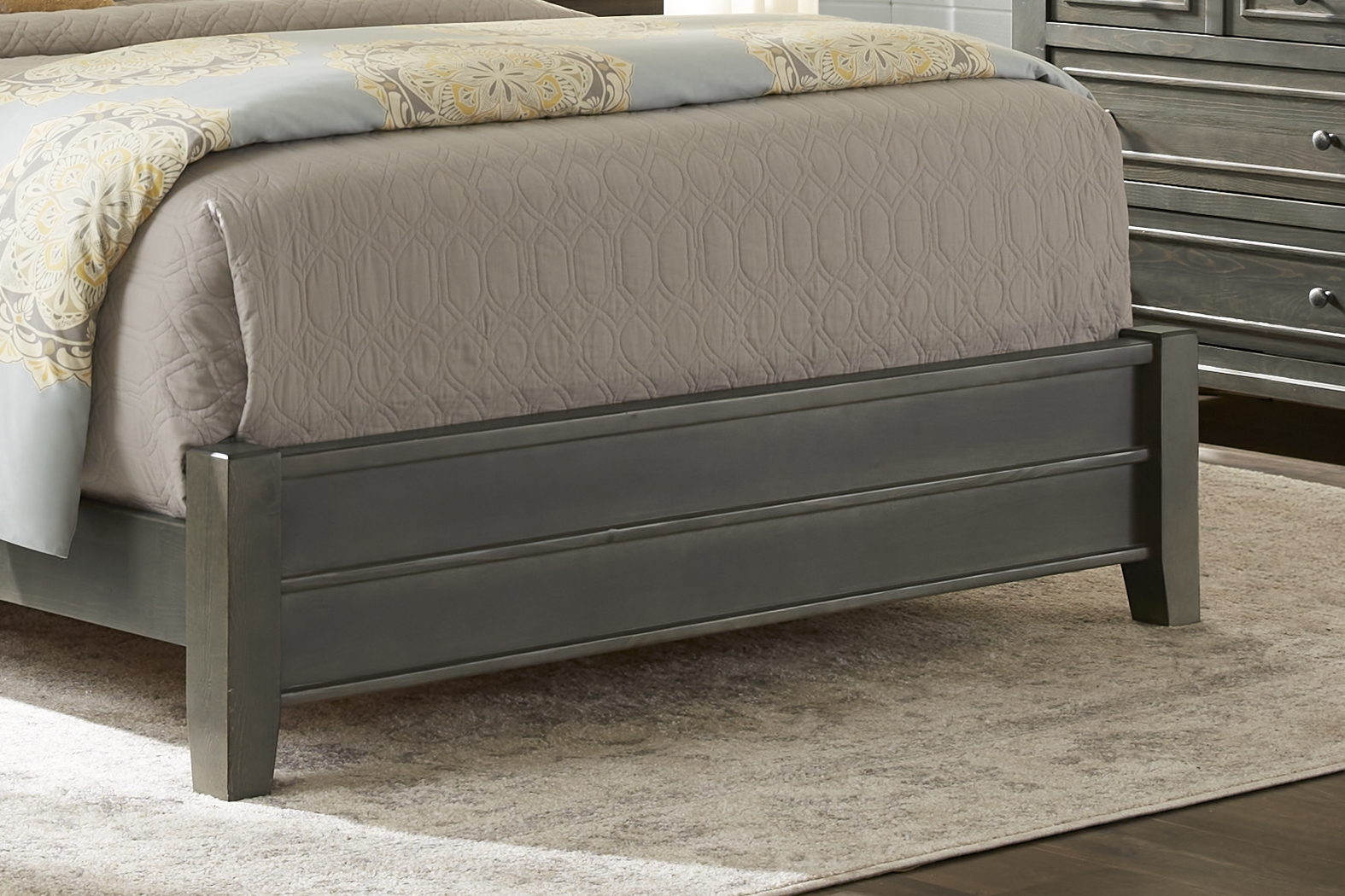 Darby Brook Dark Gray 7 Pc King Bedroom - Thumbnail - Image 4