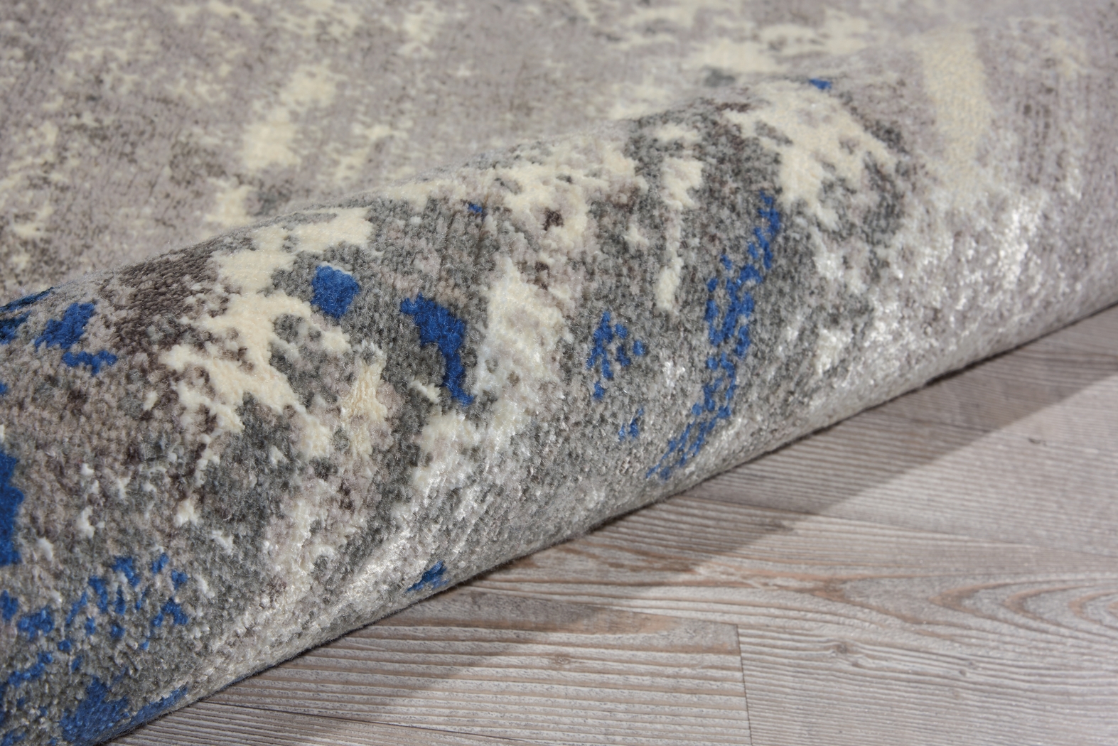 Darena Blue 8' Round Rug - Thumbnail - Image 3