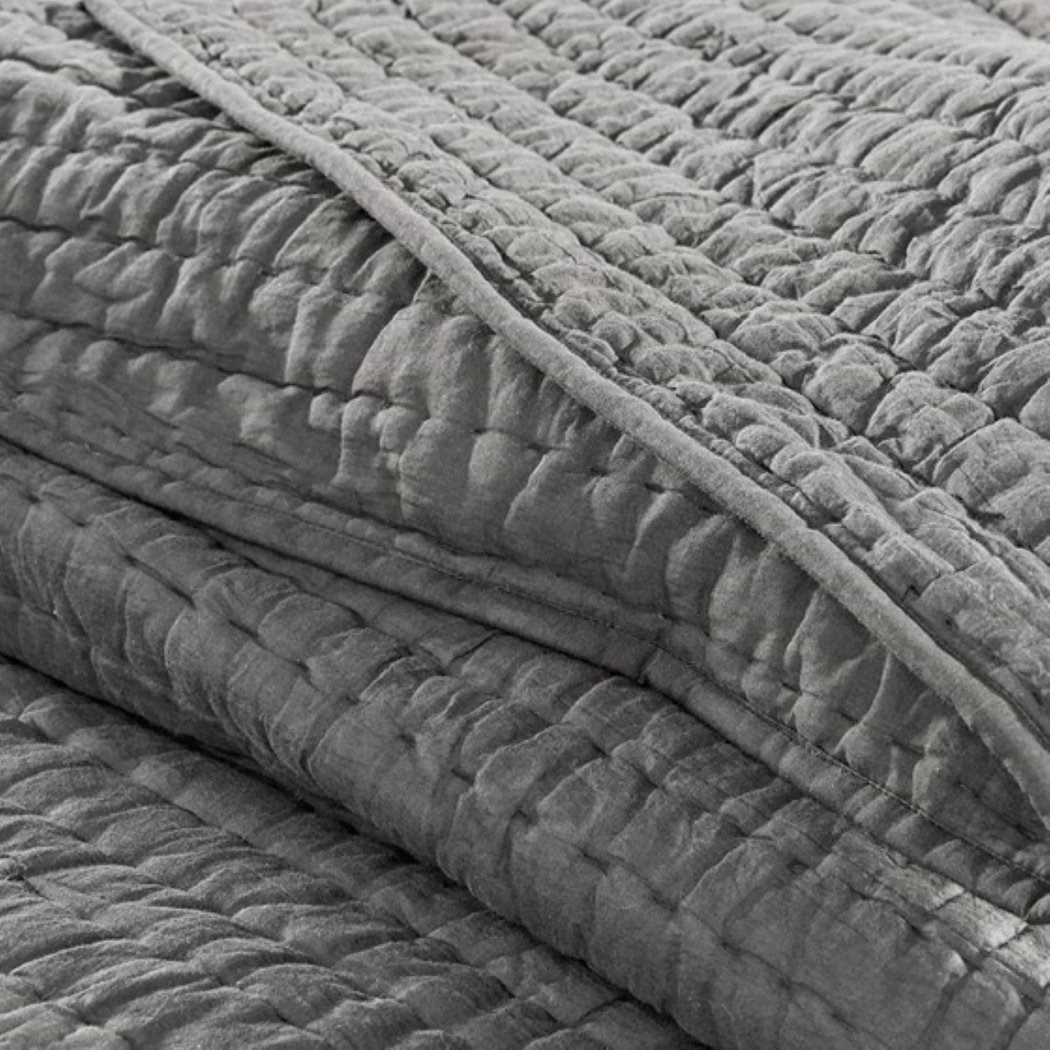 Dariox Gray 3 pc Full/ Queen Quilt Set - Thumbnail - Image 6