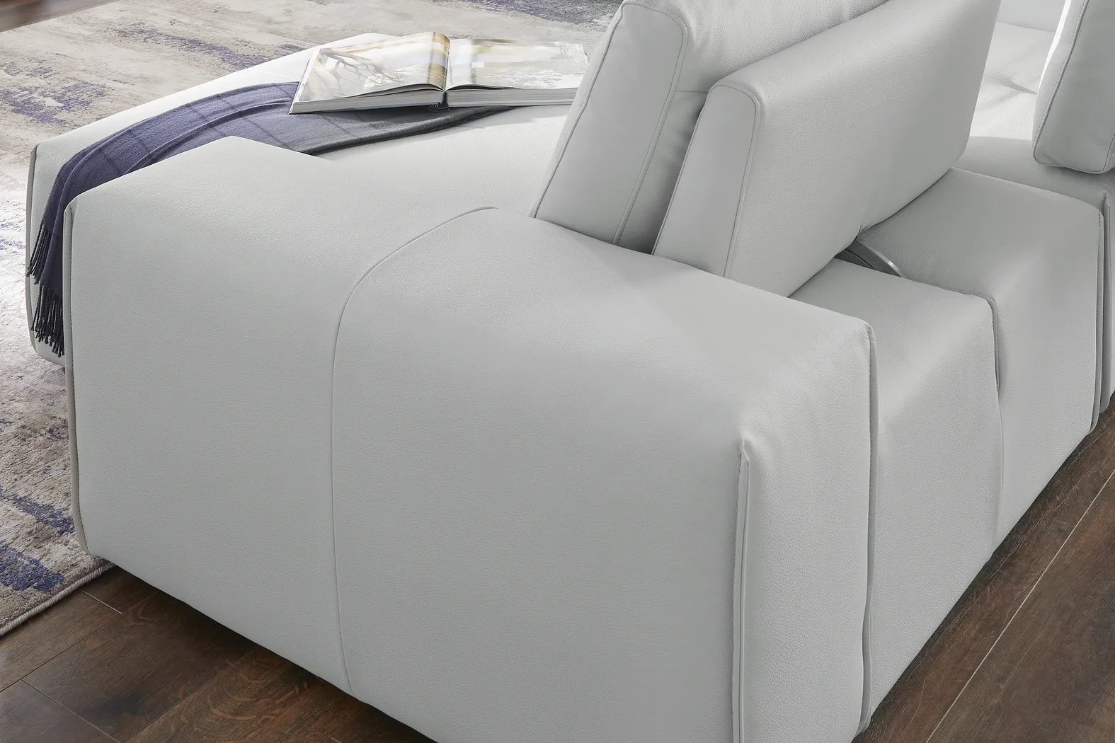 Davis Park Platinum 3 Pc Sectional - Image 6