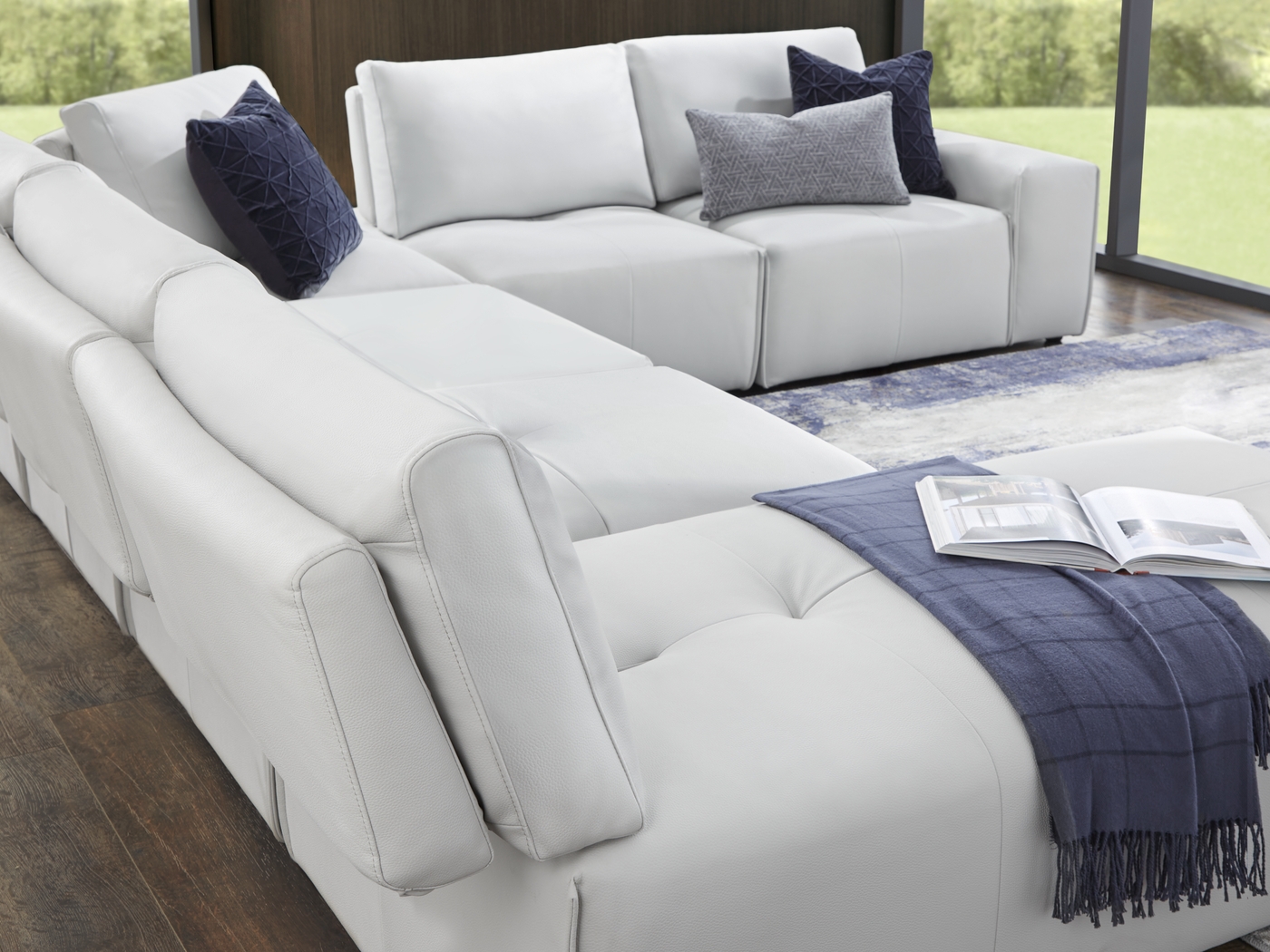 Davis Park Platinum 6 Pc Sectional - Thumbnail - Image 4