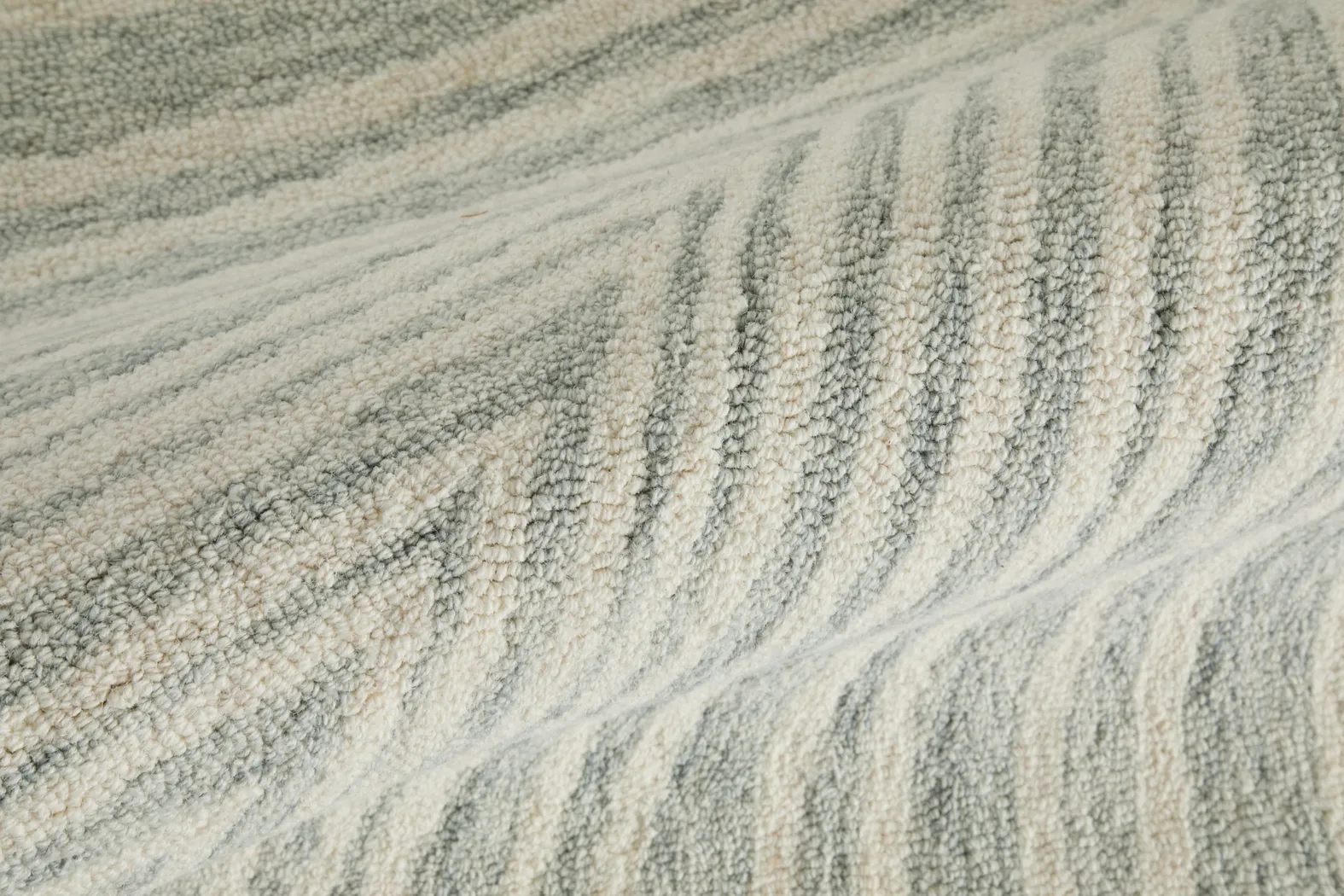 Davith Gray 5' x 8' Rug - Thumbnail - Image 3