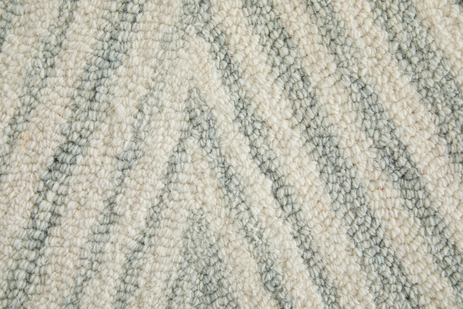 Davith Gray 5' x 8' Rug - Thumbnail - Image 8