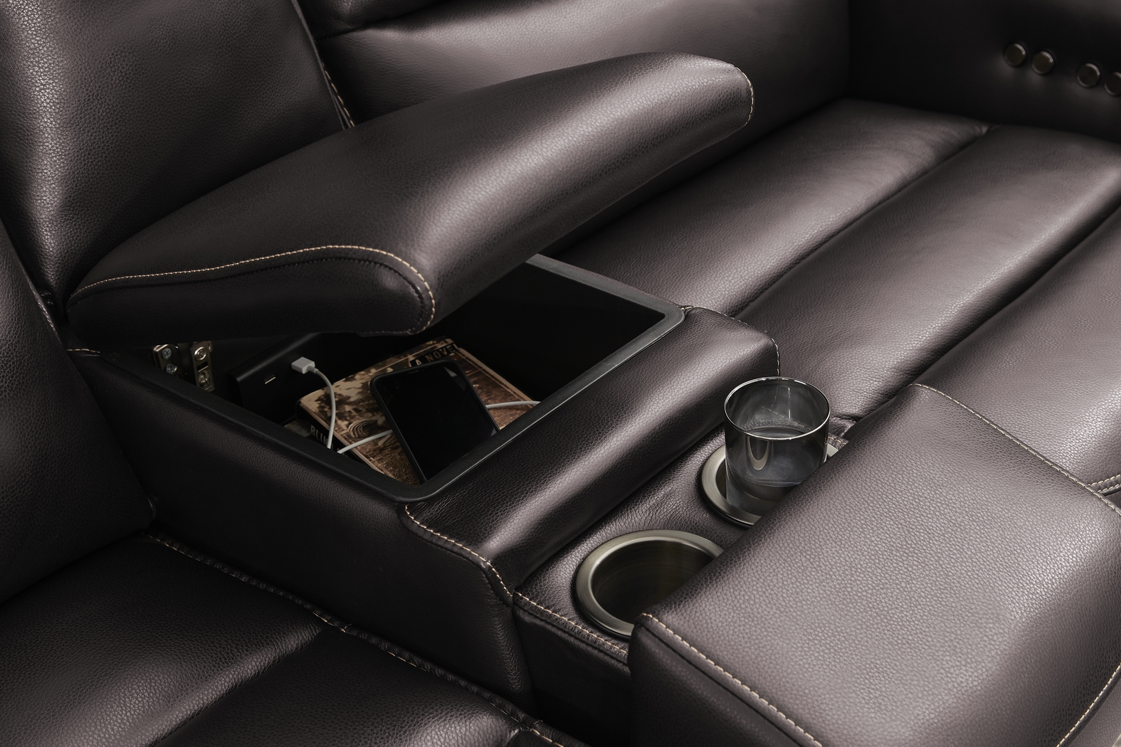 Davoli Black Leather 6 Pc Dual Power Reclining Sectional Living Room - Thumbnail - Image 5