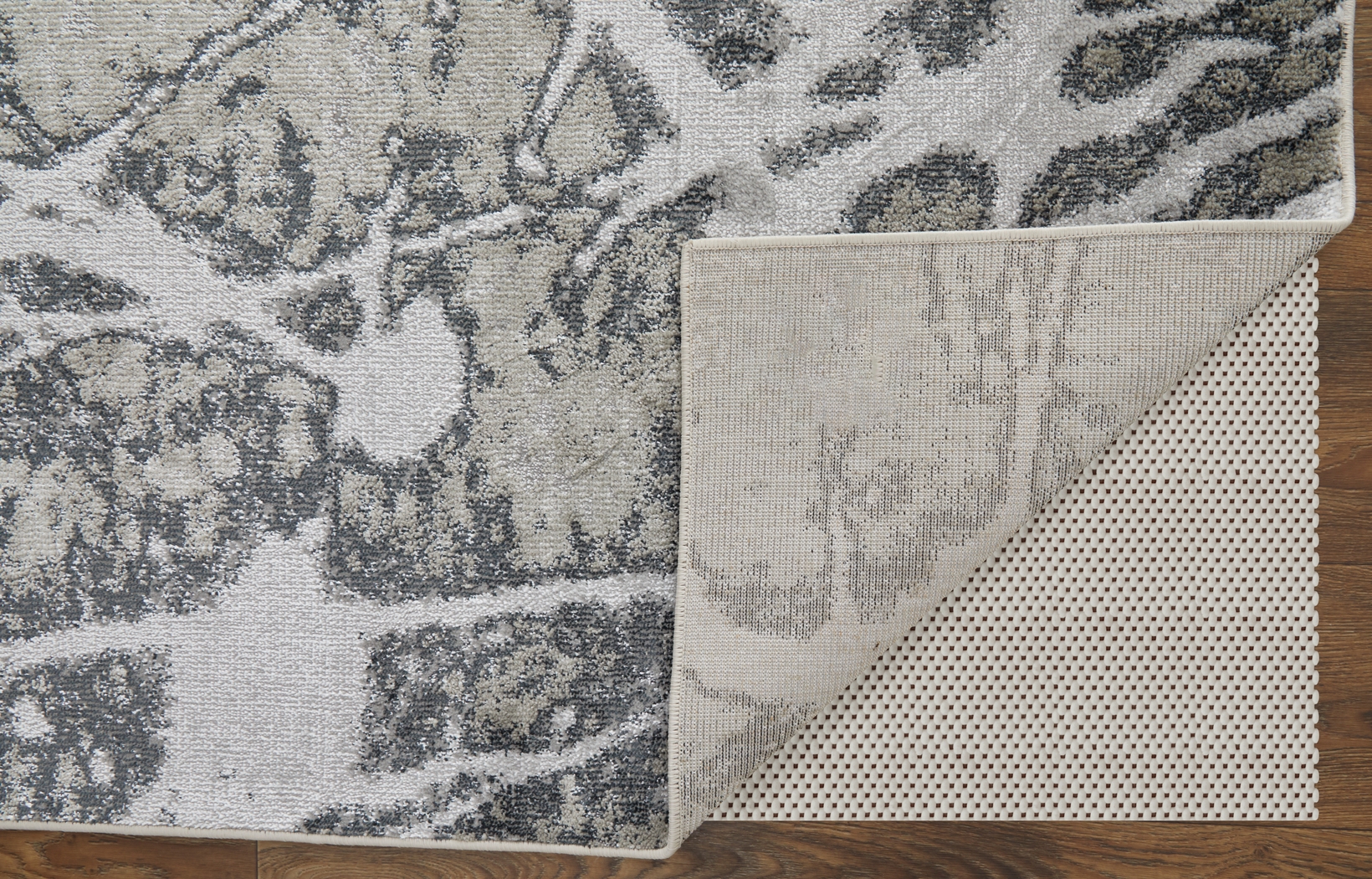 Daymere Silver 2'10 x 7'10 Runner Rug - Thumbnail - Image 6