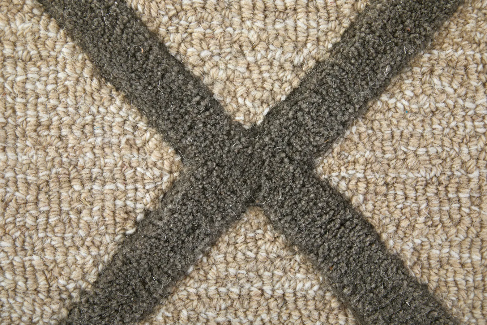 Deabora Ivory 8' x 10' Rug - Image 8