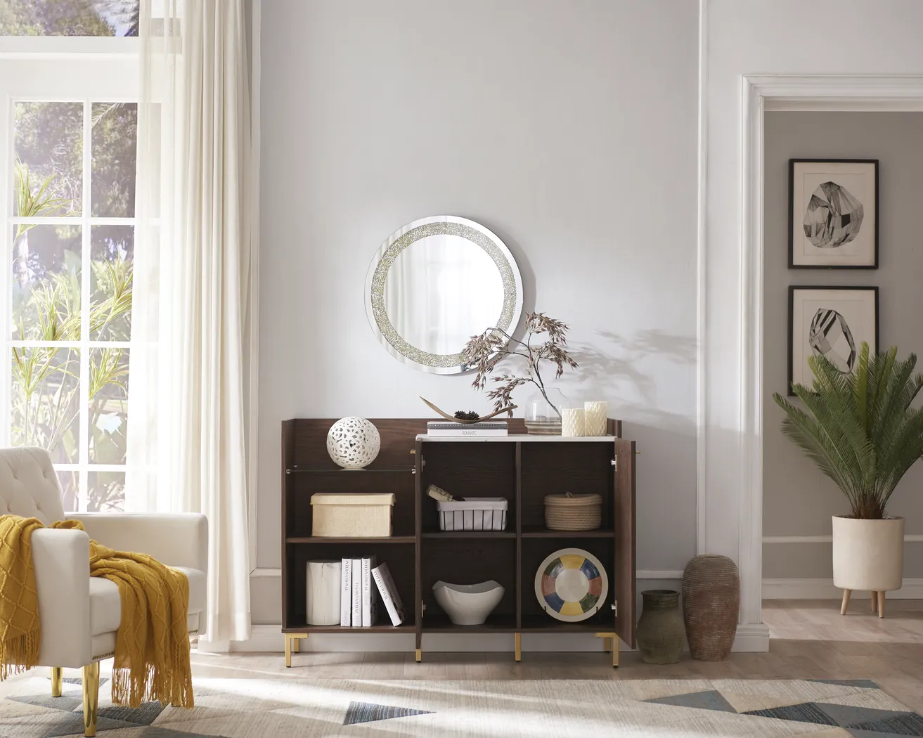 Debore Brown Server - Thumbnail - Image 3