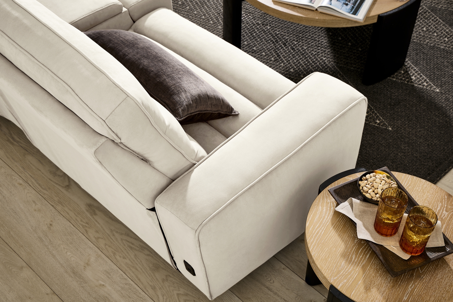 Del Mar Ivory Dual Power Reclining Loveseat - Thumbnail - Image 4