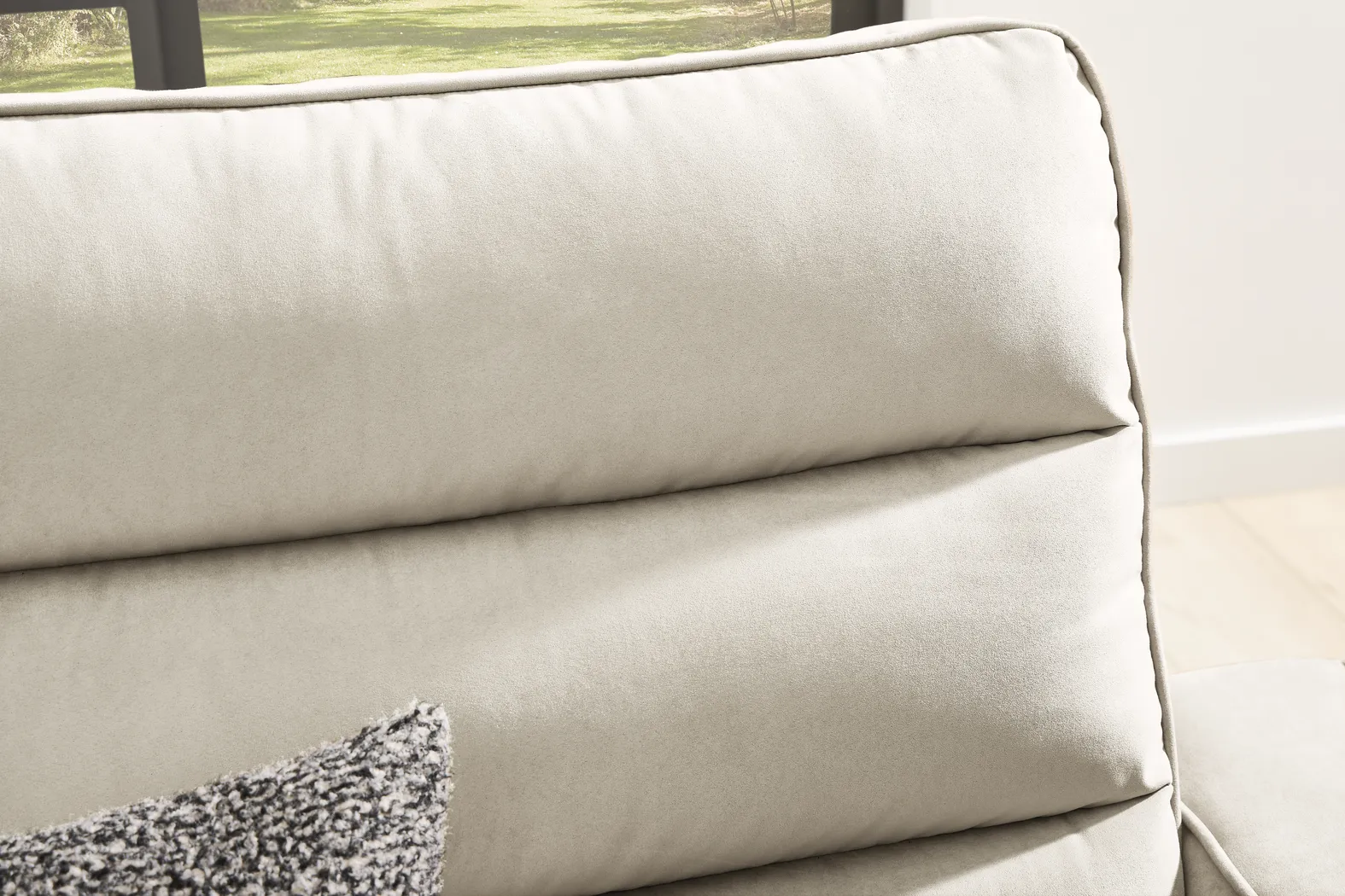 Del Mar Ivory Dual Power Sofa - Thumbnail - Image 4