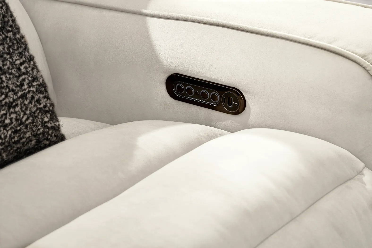 Del Mar Ivory Dual Power Sofa - Image 6