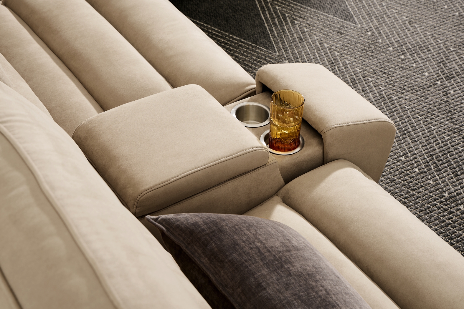 Del Mar Sand 6 Pc Dual Power Sectional - Thumbnail - Image 4