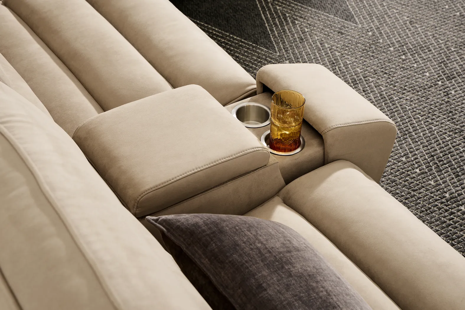 Del Mar Sand Dual Power Reclining Console Loveseat - Thumbnail - Image 3