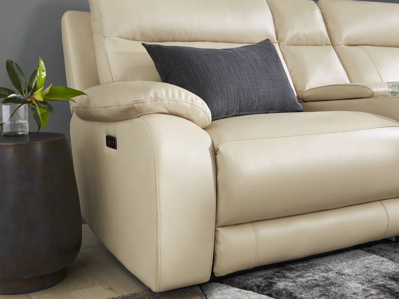 Delaney Point Beige Leather 6 Pc Power Reclining Sectional - Image 5