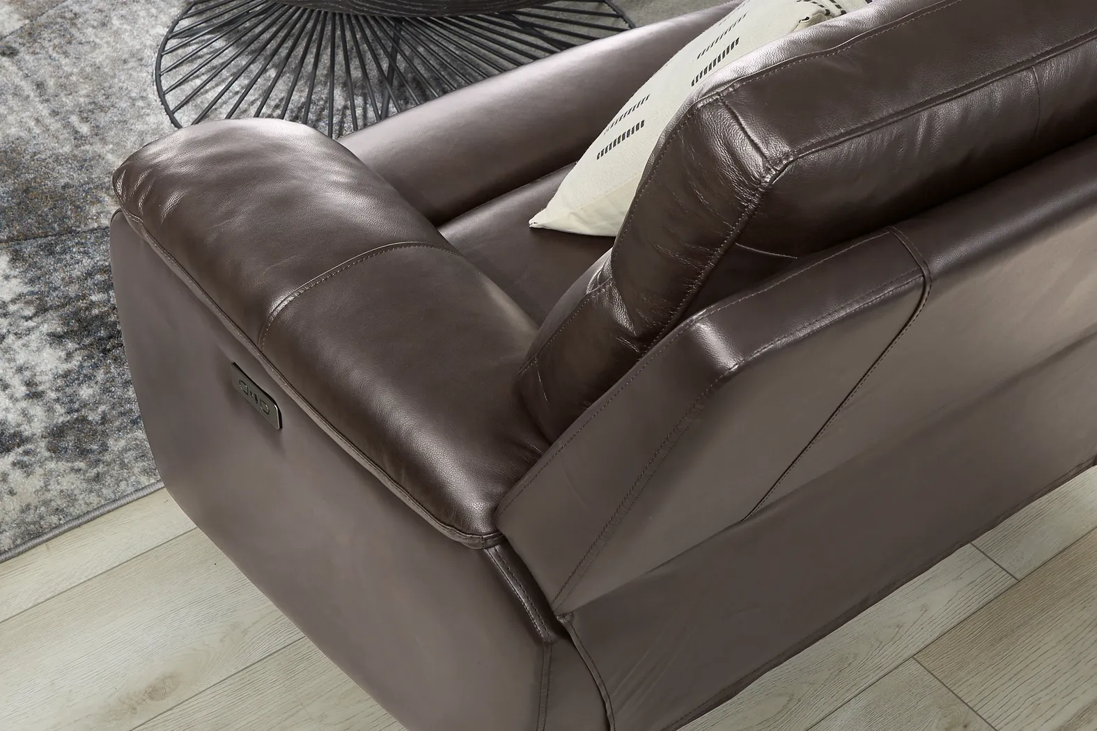 Delaney Point Brown Leather 5 Pc Power Reclining Sectional - Image 4