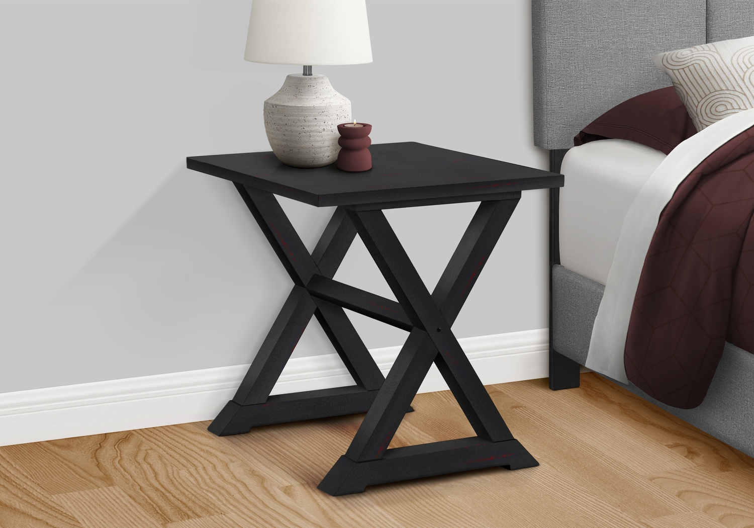 Delmina Black End Table - Thumbnail - Image 2
