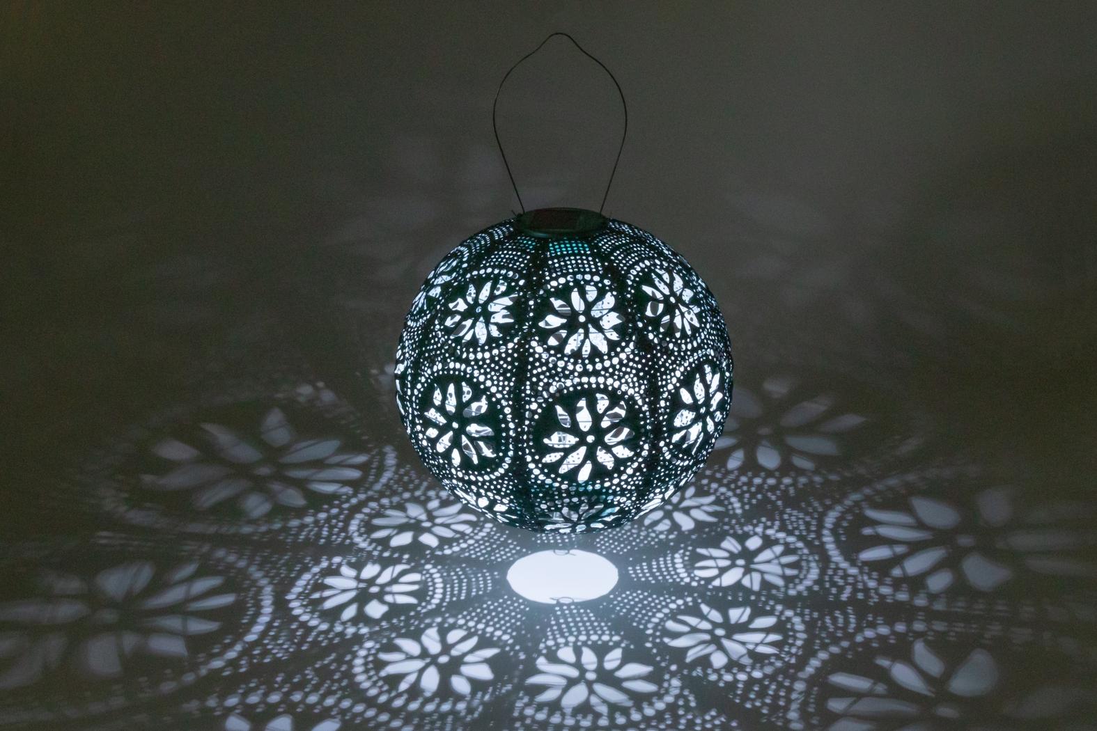 Denis Grove Outdoor Emerald Solar Lantern - Thumbnail - Image 6