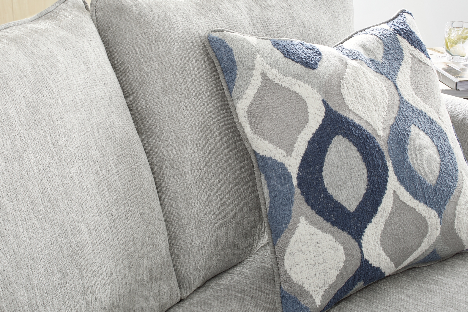 Dennin Heights Gray 2 Pc Living Room - Thumbnail - Image 4