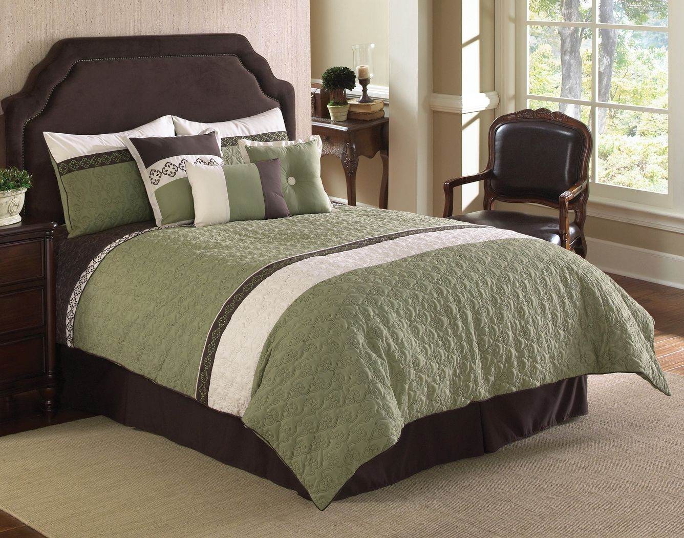 Derrien Green 7 Pc Queen Comforter Set - Thumbnail - Image 1
